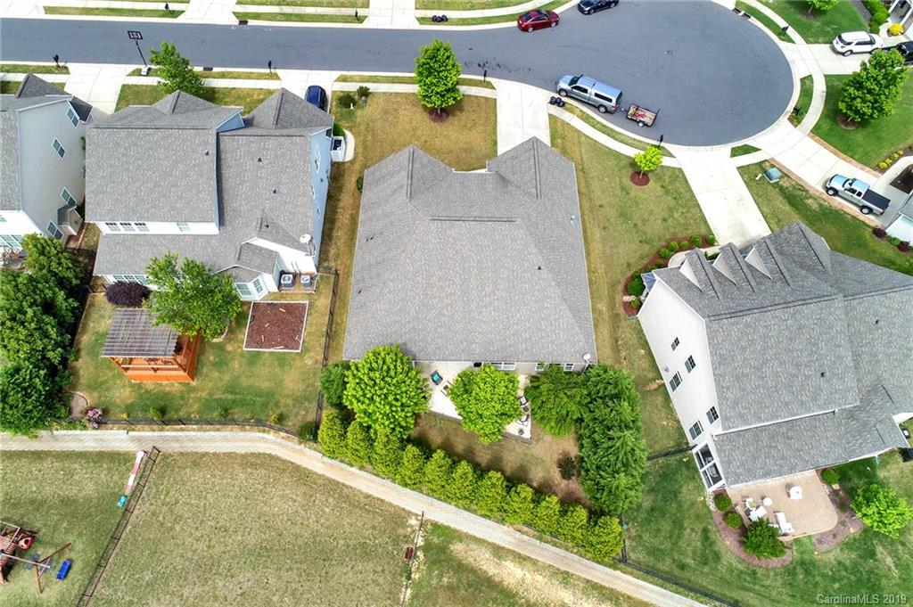 5084 Gladiola Way Tega Cay, SC 29708 - Photo 29 of 31 Gallery Image 29