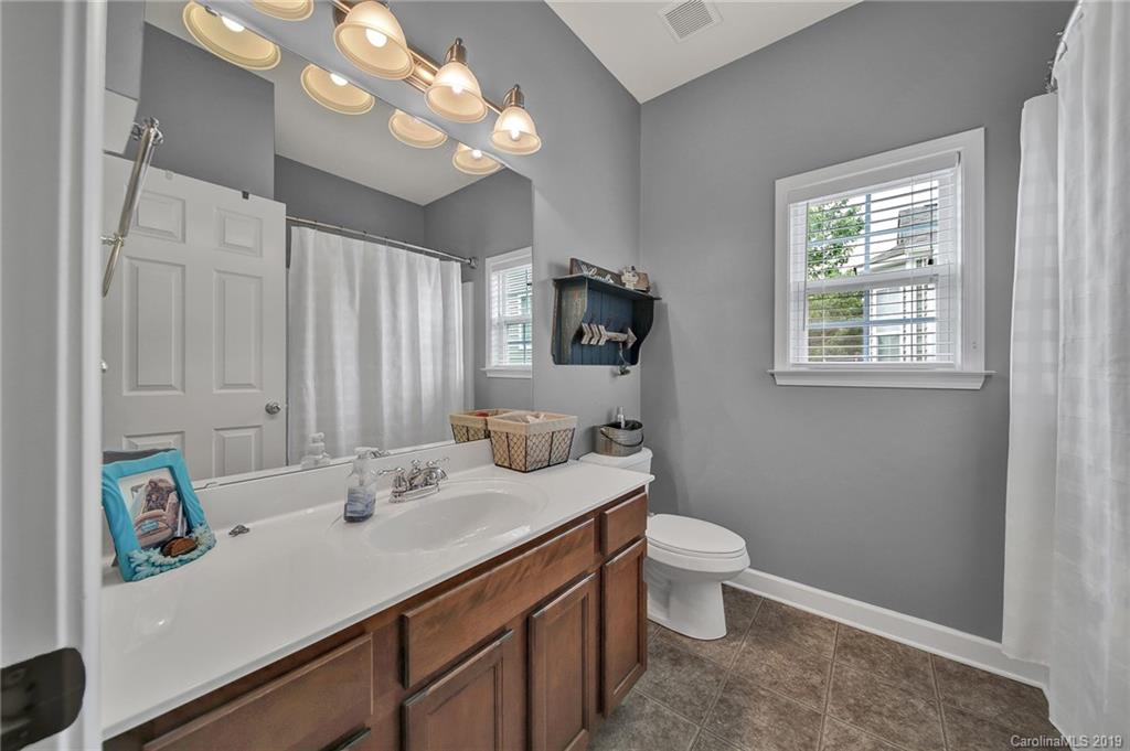 5084 Gladiola Way Tega Cay, SC 29708 - Photo 8 of 31 Gallery Image 8