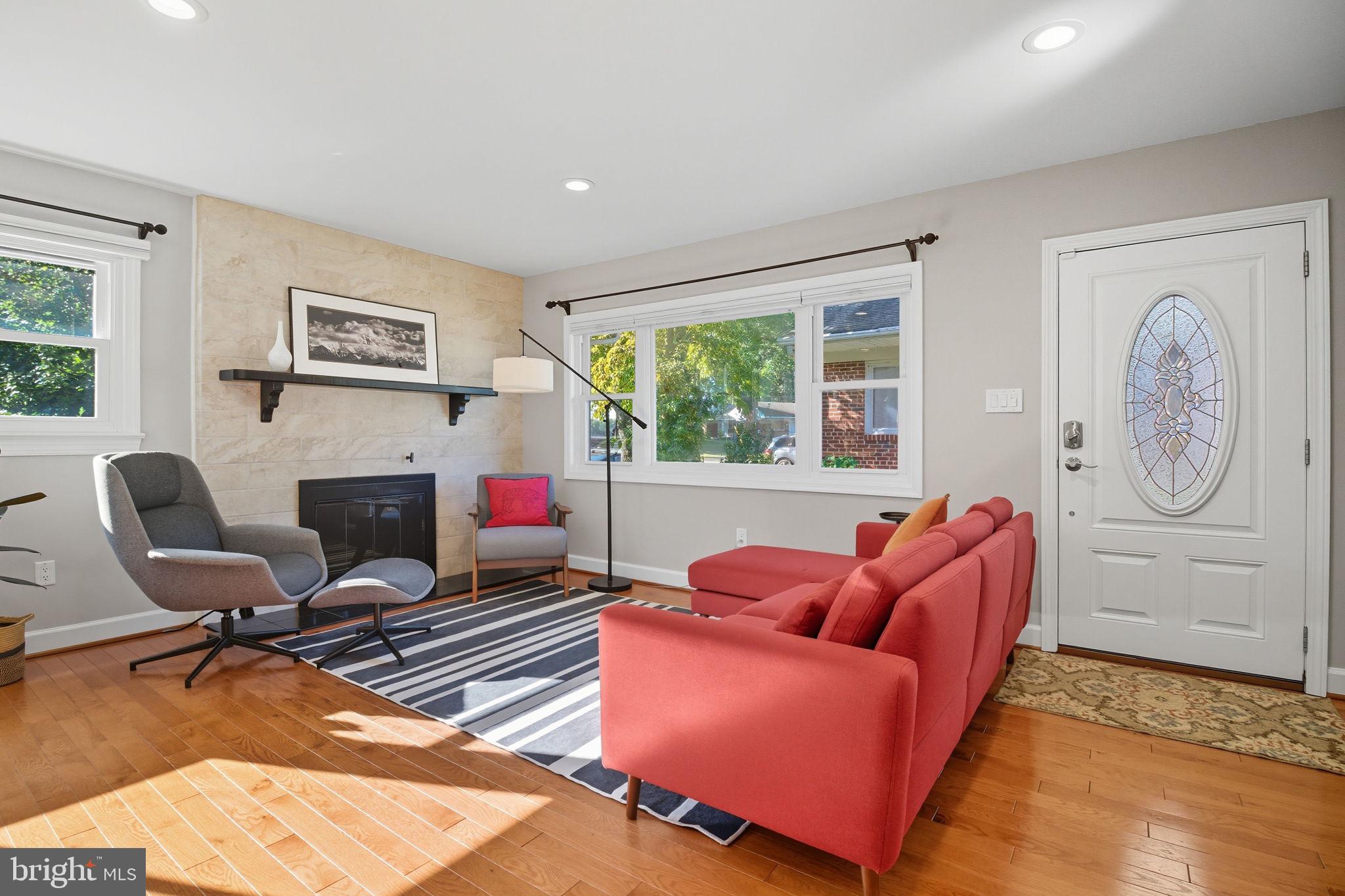 10132 Dallas Avenue Silver Spring, MD 20901 - Photo 4 of 27