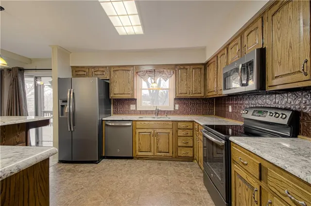 $368,900 | 2600 Magnolia Avenue, Liberty, MO 64068