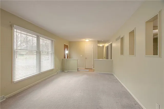 $368,900 | 2600 Magnolia Avenue, Liberty, MO 64068