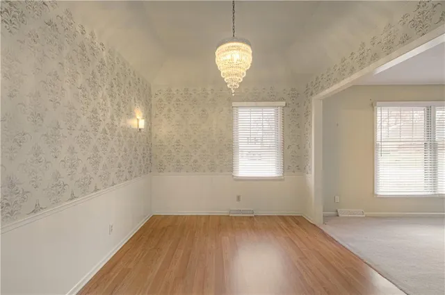 $368,900 | 2600 Magnolia Avenue, Liberty, MO 64068