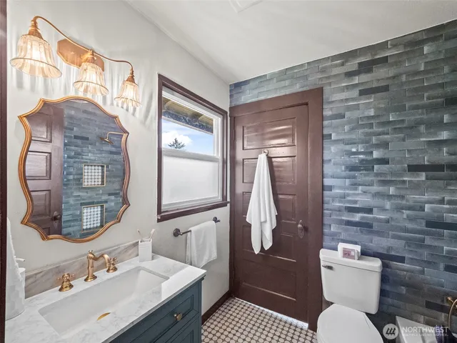 $449,000 | 504 Dupont Avenue, DuPont, WA 98327