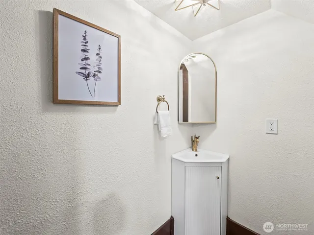 $449,000 | 504 Dupont Avenue, DuPont, WA 98327