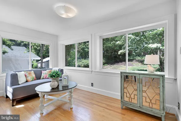$1,035,000 | 2710 South Joyce Street, Arlington, VA 22202