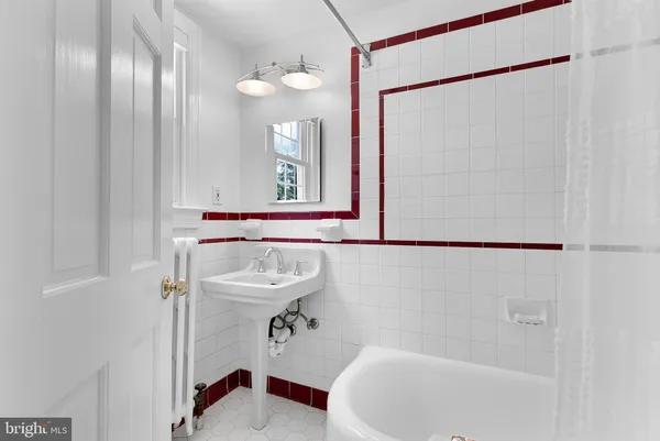 $1,035,000 | 2710 South Joyce Street, Arlington, VA 22202