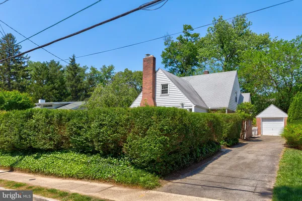 $1,035,000 | 2710 South Joyce Street, Arlington, VA 22202