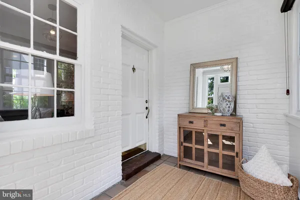 $1,035,000 | 2710 South Joyce Street, Arlington, VA 22202