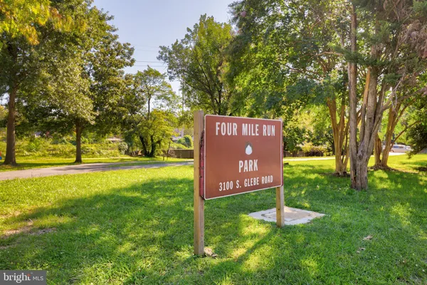 $1,035,000 | 2710 South Joyce Street, Arlington, VA 22202