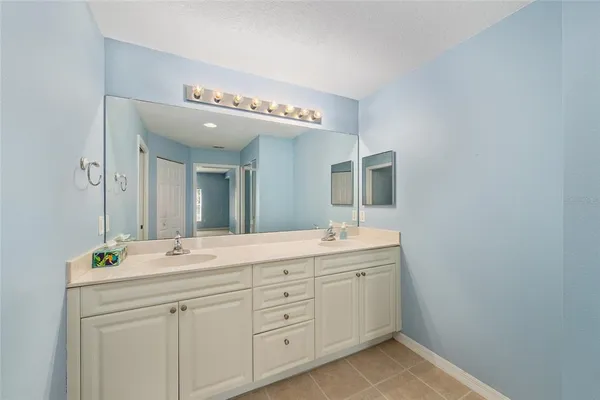 a bathroom with a toilet