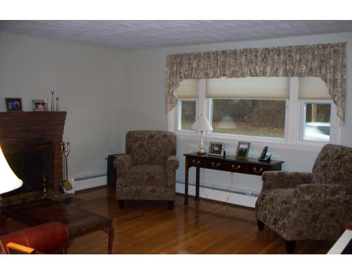 137 Mishawum Road Woburn, MA 01801 - Photo 4 of 8 Gallery Image 4
