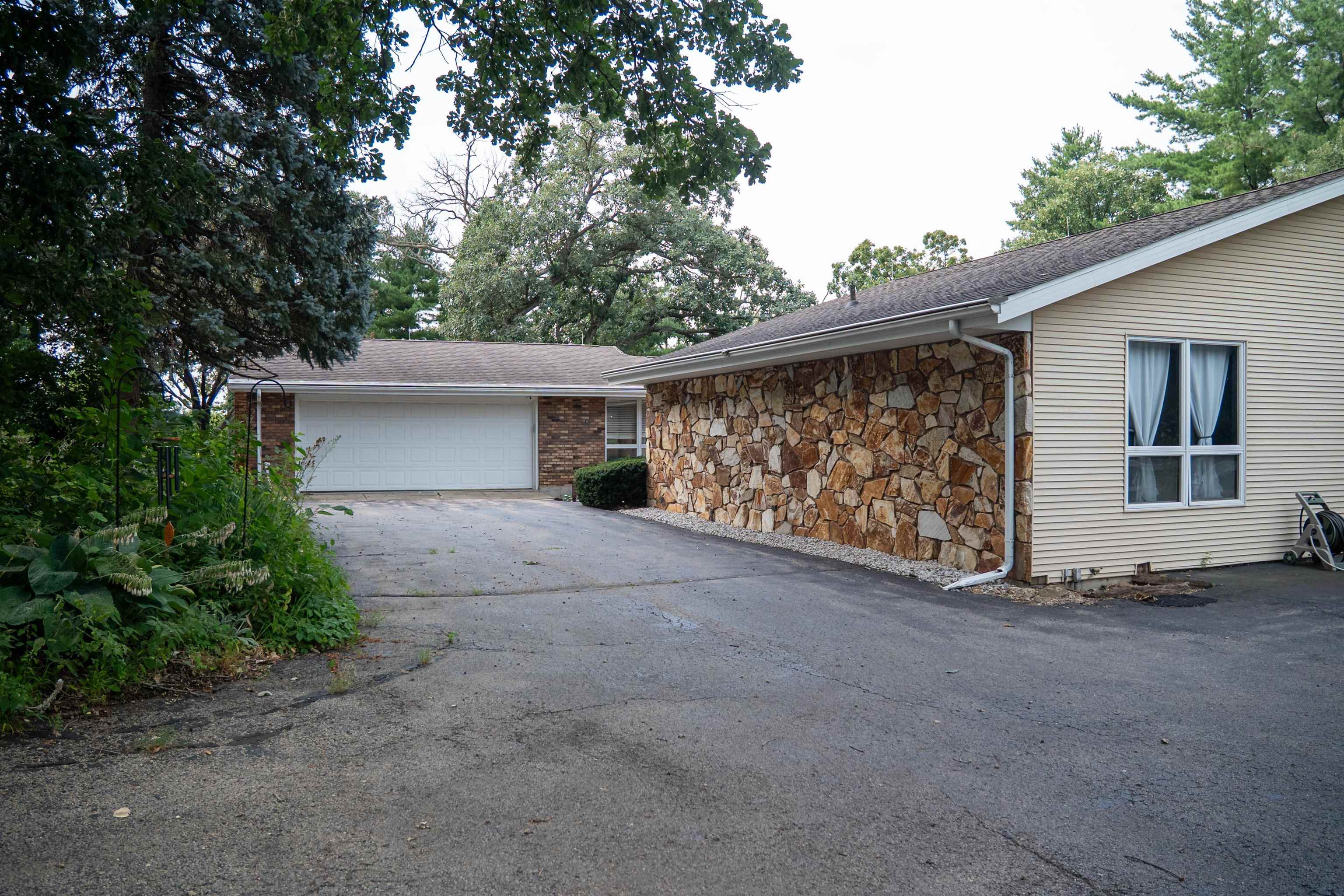 916 Town Line Road Leaf River, IL 61047 - Photo 38 of 77 Gallery Image 38