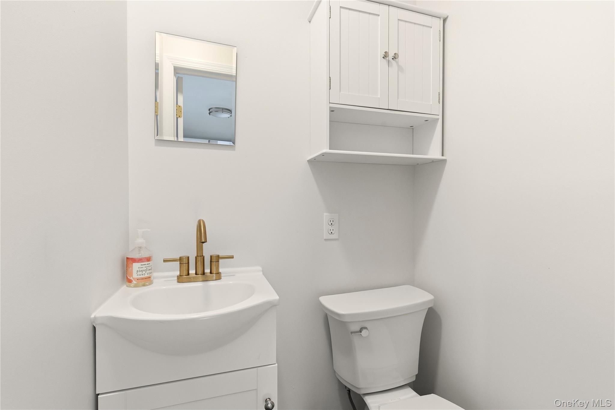 76 Alhambra Road Massapequa, NY 11758 - Photo 15 of 25