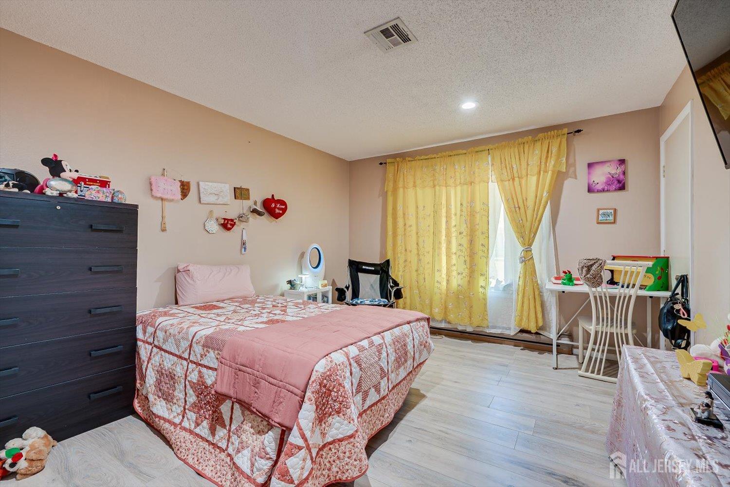 813 A Deal Road Monroe Township, NJ 08831 - Photo 16 of 27