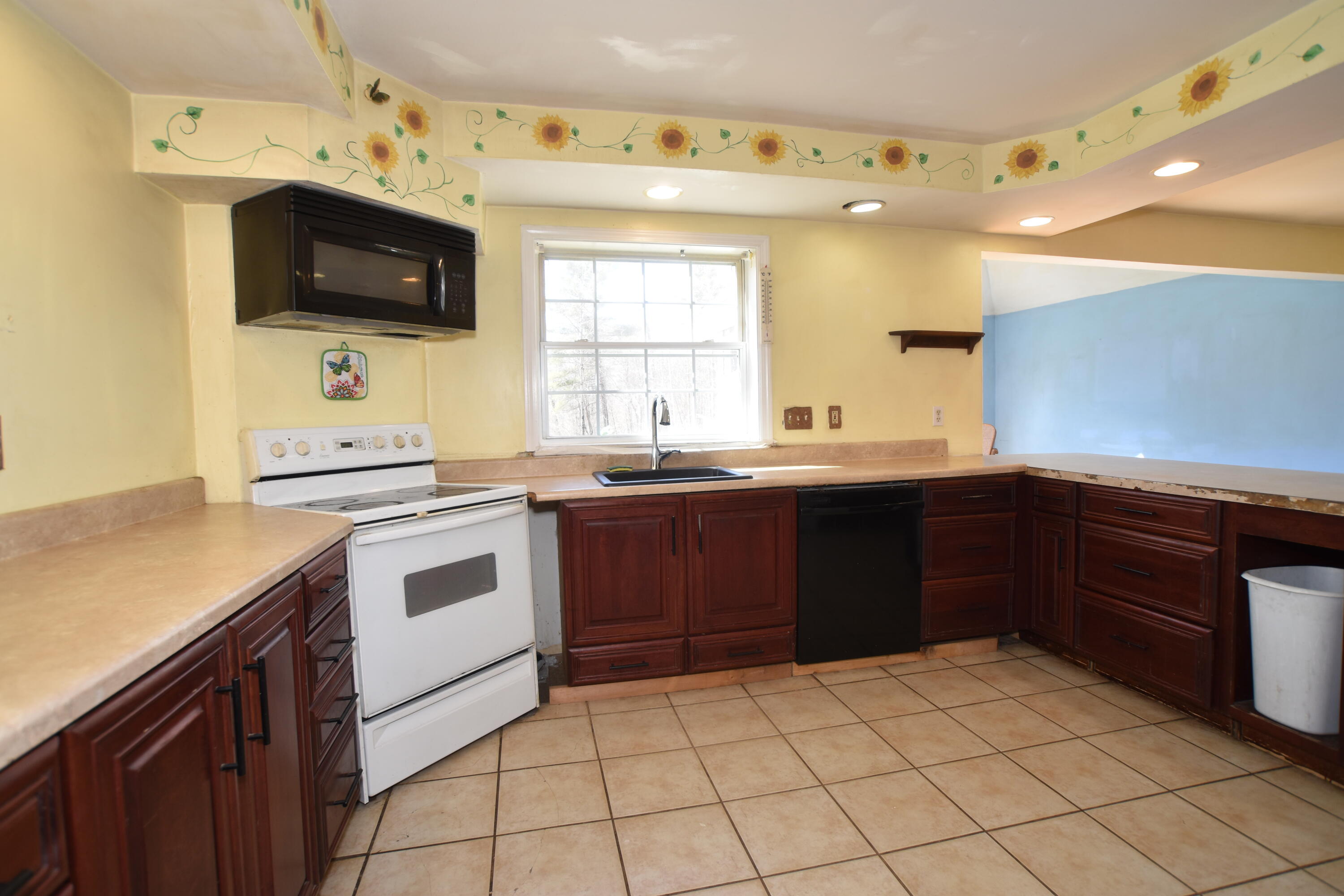 44 Waters Way Limerick, ME 04048 - Photo 7 of 20 DSC_1913