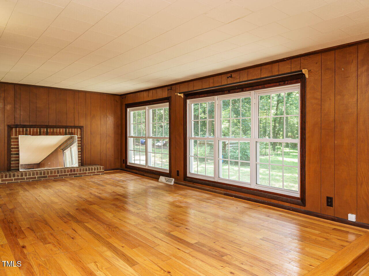 1191 Old Sanford Road Moncure, NC 27559 - Photo 12 of 32 009-1280x960-family-room