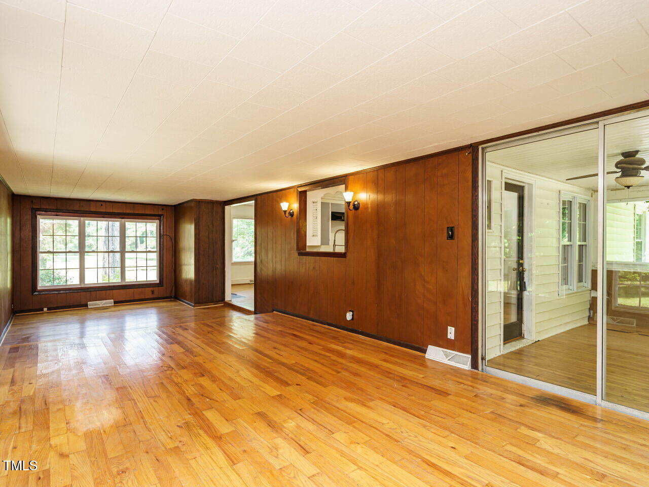 1191 Old Sanford Road Moncure, NC 27559 - Photo 14 of 32 011-1280x960-family-room