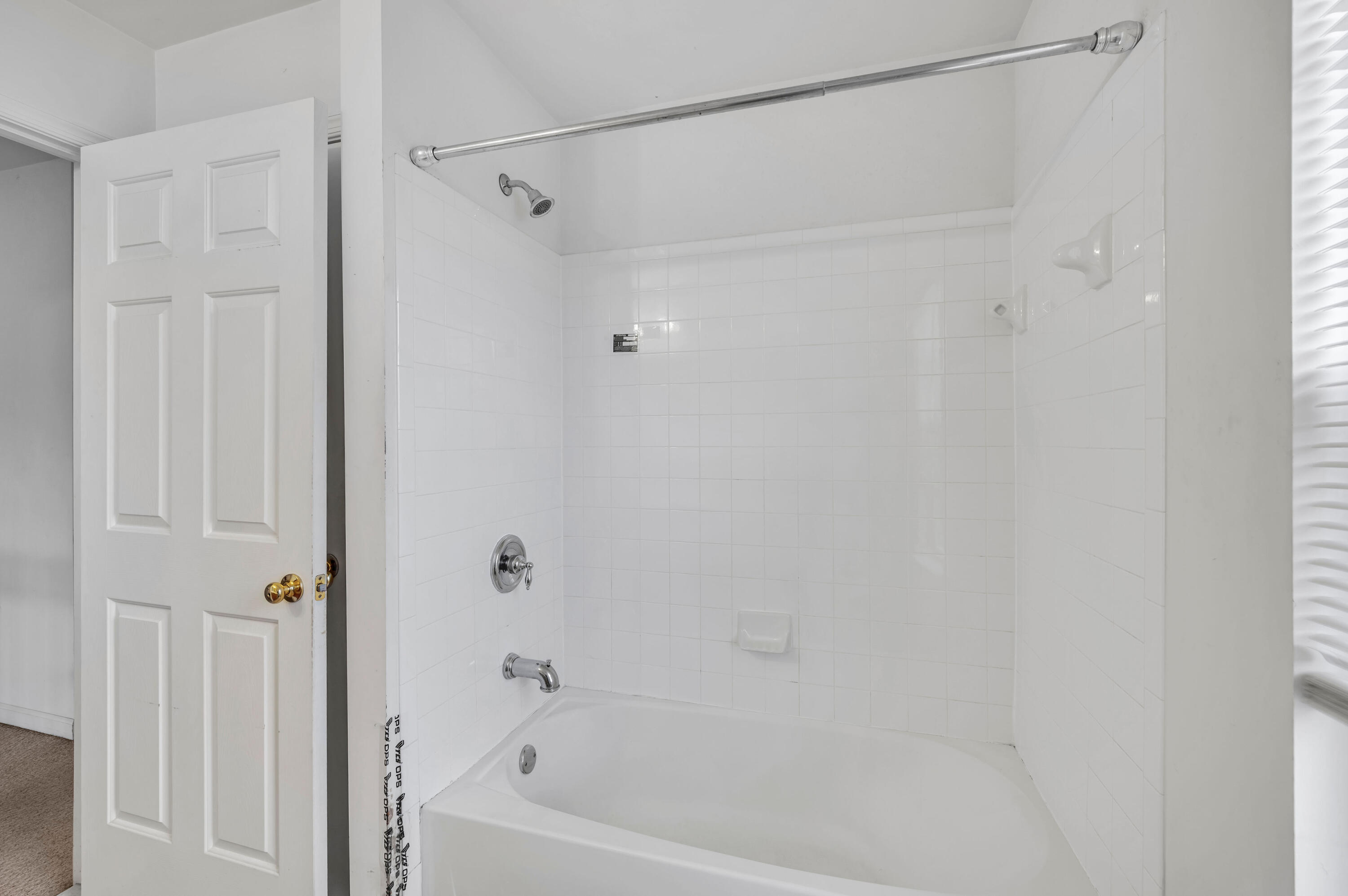 1179 Blair Road Bethlehem, PA 18017 - Photo 35 of 41 a bathroom with a bathtub