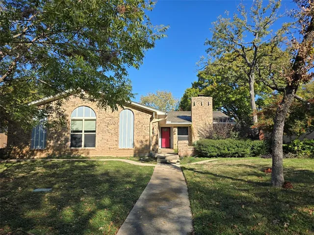 $3,100 | 2822 Oak Forest Drive, Grapevine, TX 76051