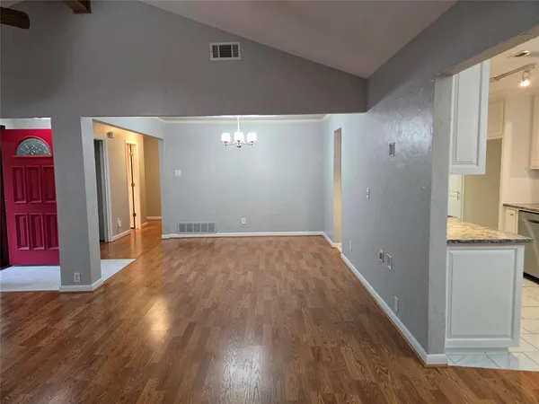 $2,700 | 2822 Oak Forest Drive, Grapevine, TX 76051