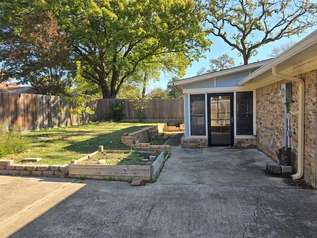 $3,100 | 2822 Oak Forest Drive, Grapevine, TX 76051