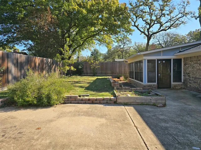 $3,100 | 2822 Oak Forest Drive, Grapevine, TX 76051