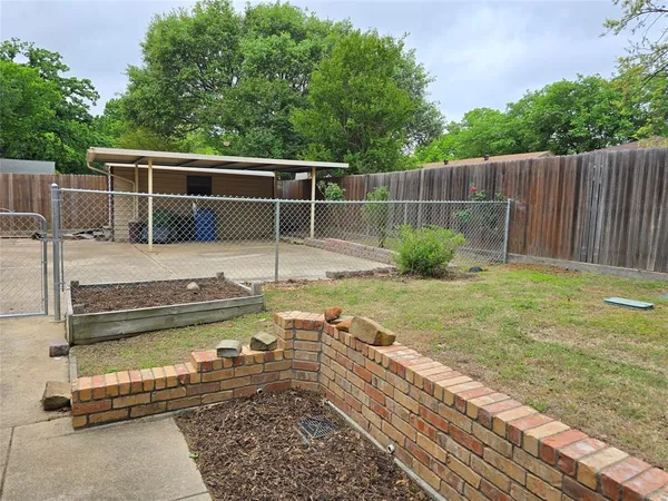 $2,700 | 2822 Oak Forest Drive, Grapevine, TX 76051