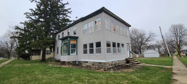 $89,900 | 421 7th Avenue, Rochelle, IL 61068