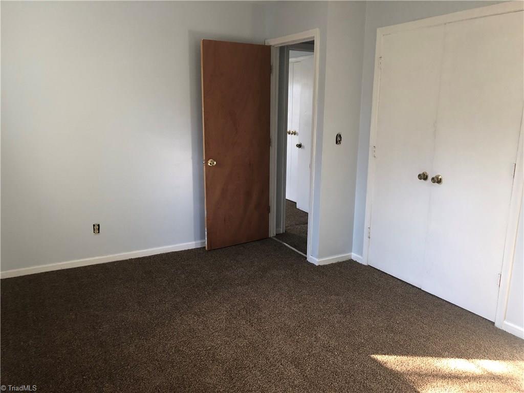 5350 Mapleton Street Clemmons, NC 27012 - Photo 9 of 16 Master Bedroom