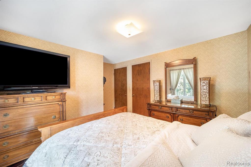 35955 Charter Crest Road Farmington Hills, MI 48335 - Photo 27 of 44