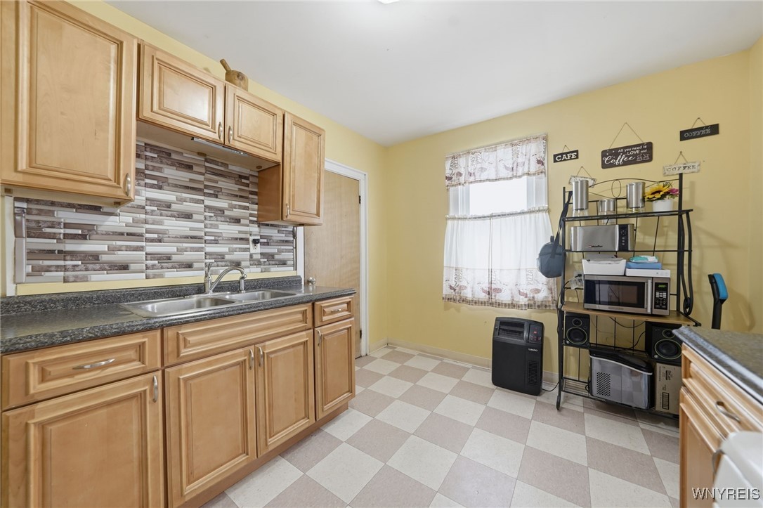 283 West Tupper Street, Unit N Buffalo, NY 14201 - Photo 9 of 44