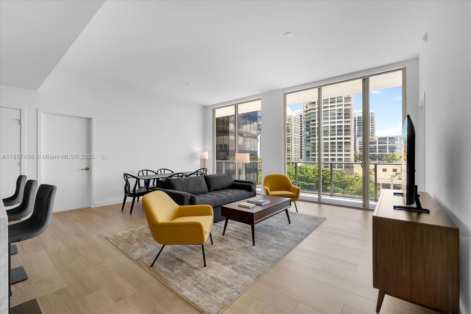 2678 Tigertail Avenue, Unit 513 Miami, FL 33133 - Photo 2 of 53