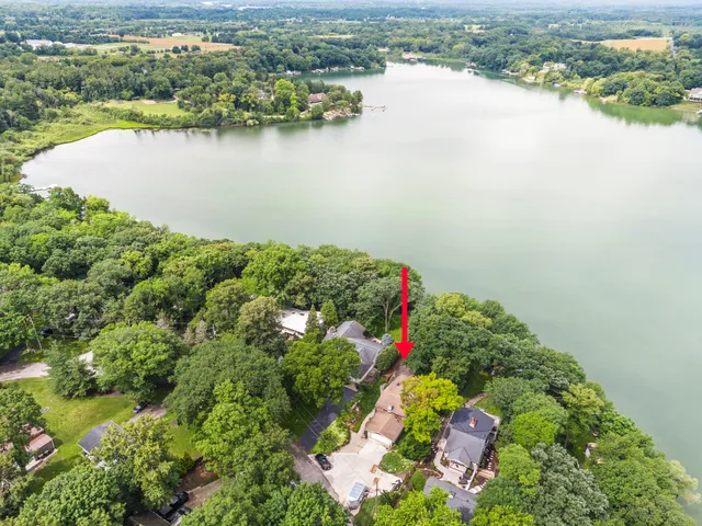 $599,900 | W299S10735 Pickering Drive, Mukwonago, WI 53149