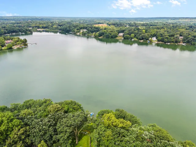 $599,900 | W299S10735 Pickering Drive, Mukwonago, WI 53149