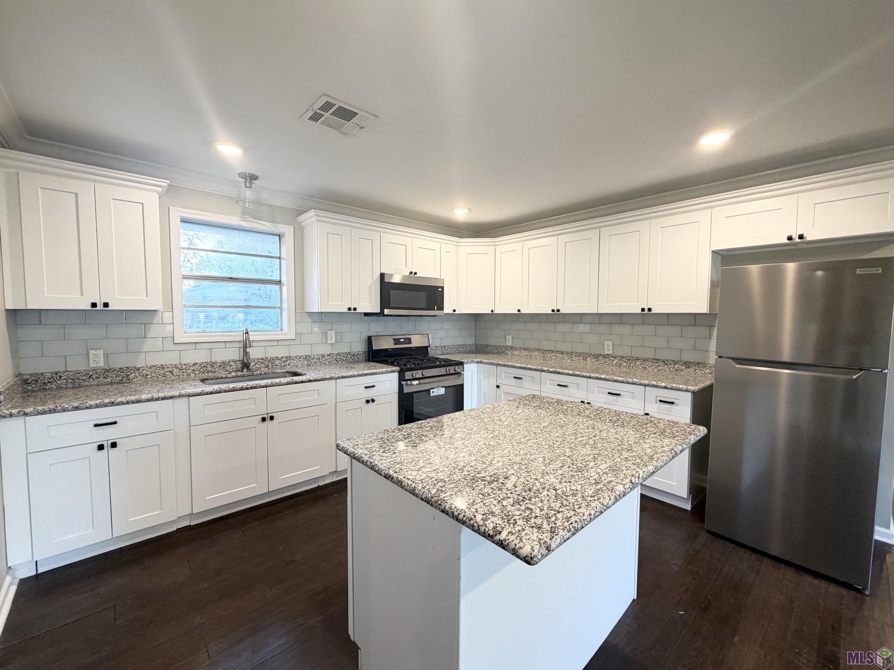 496 St Philip Street Raceland, LA 70394 - Photo 5 of 20 Kitchen