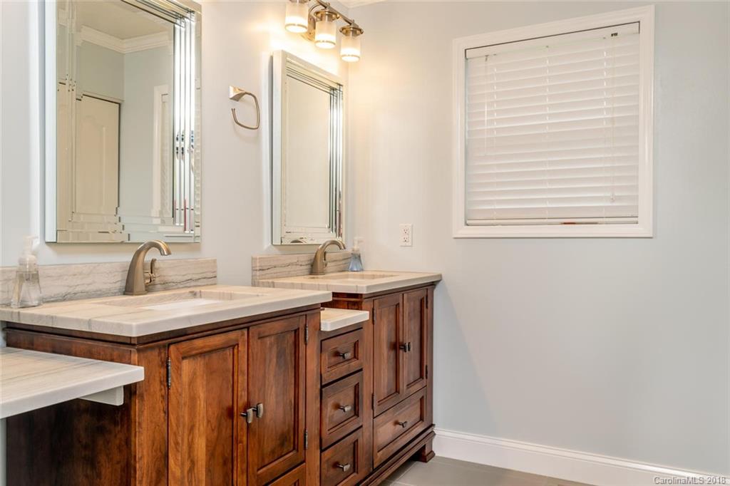 60 Bowman Ridge Road Hendersonville, NC 28739 - Photo 14 of 36