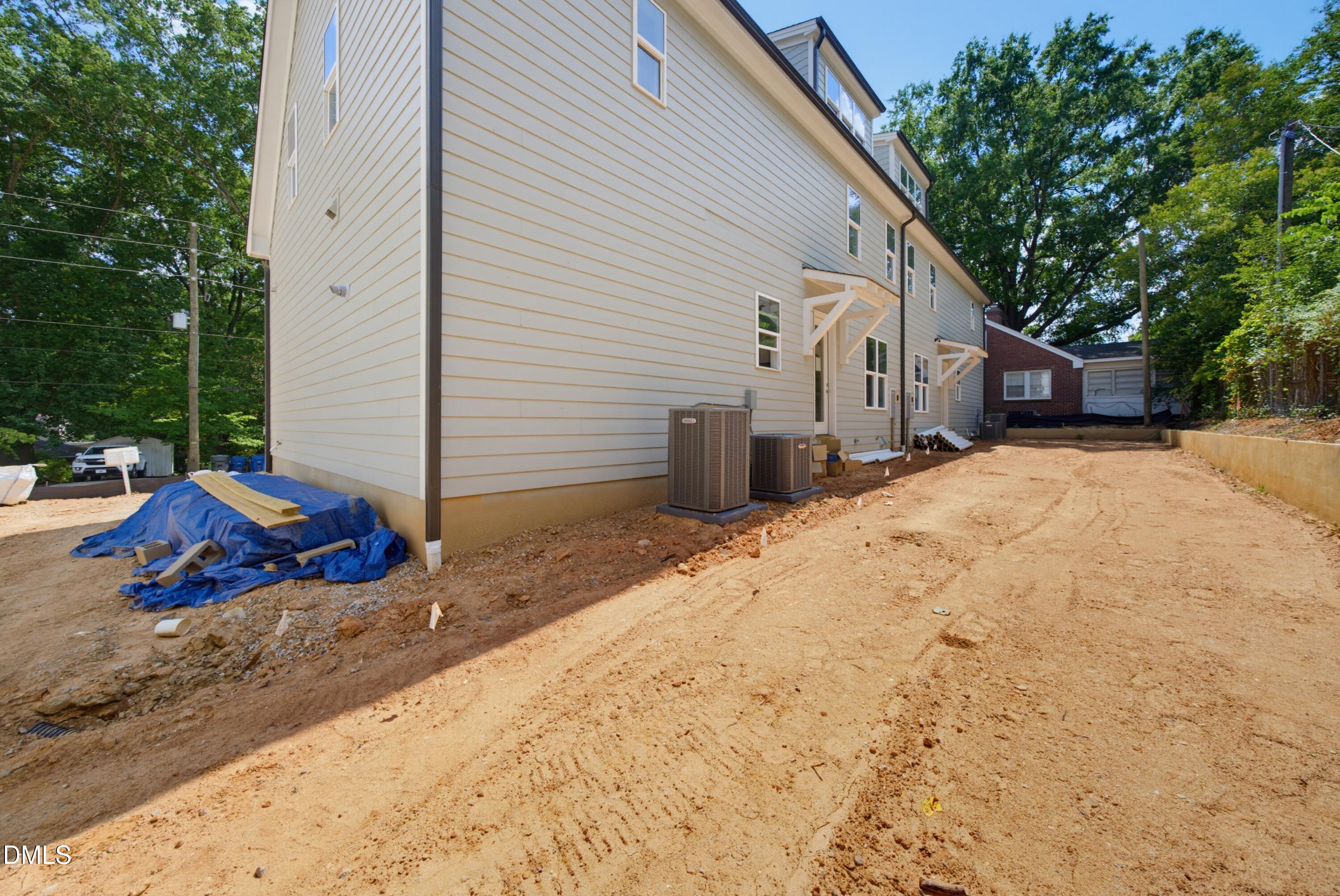2804 Kilgore Avenue Raleigh, NC 27607 - Photo 3 of 17
