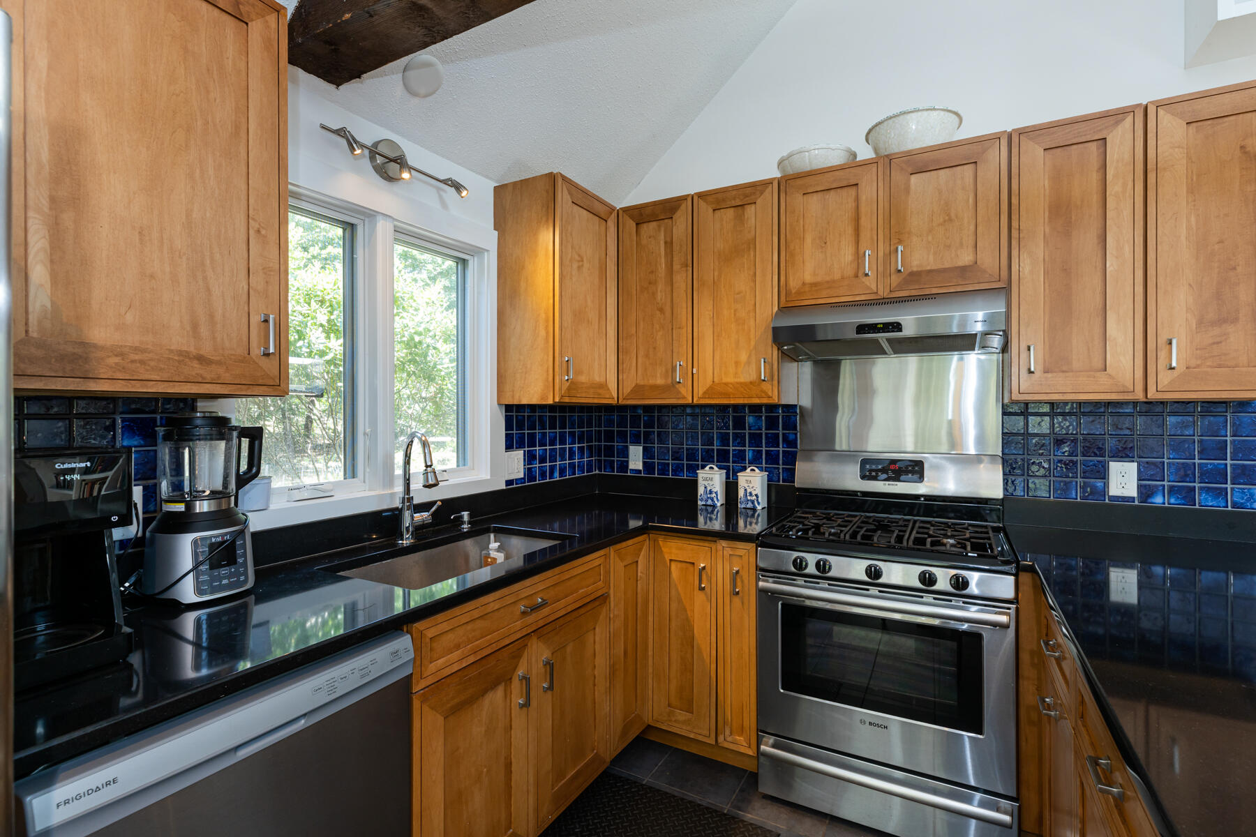 1375 Bridge Road Eastham, MA 02642 - Photo 11 of 40 1375BridgeRdEastham-0237