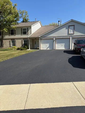 $1,950 | 230 Wethington Drive, Unit C, Wauconda, IL 60084