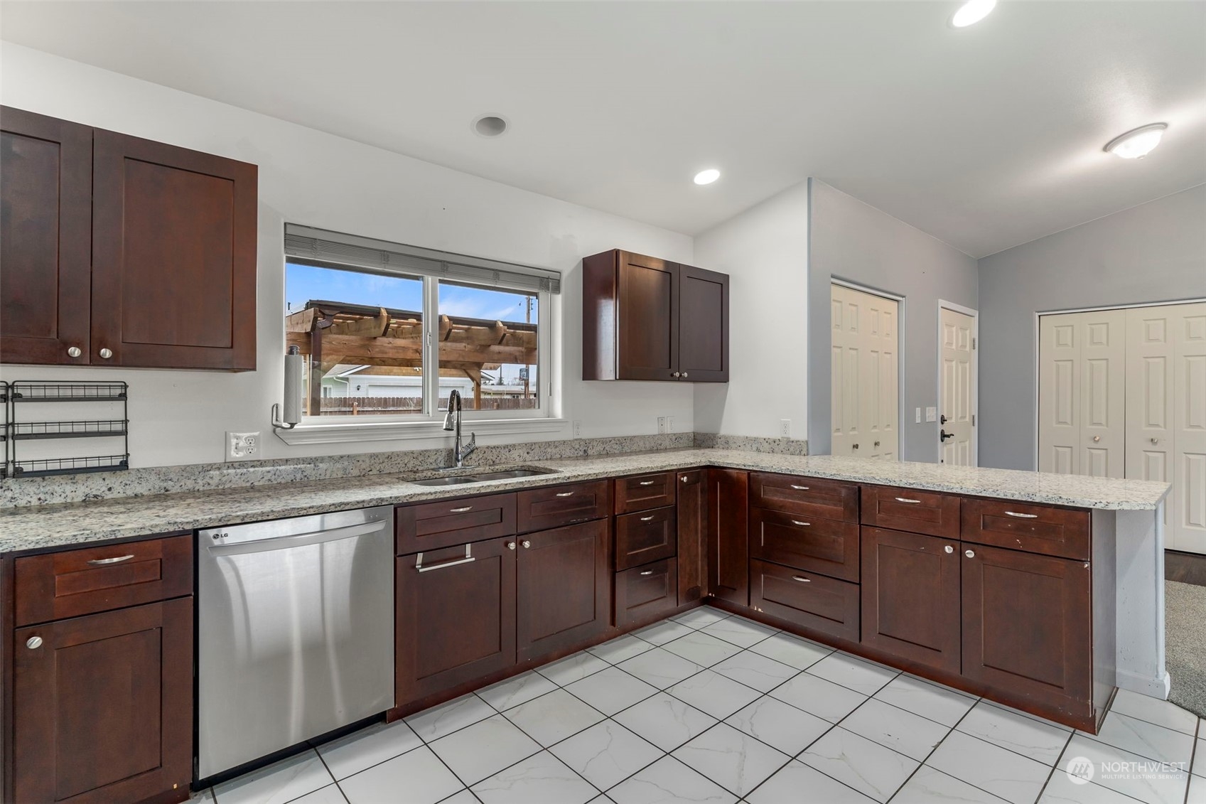 1729 Taft Road Aberdeen, WA 98520 - Photo 11 of 27 Gallery Image 11