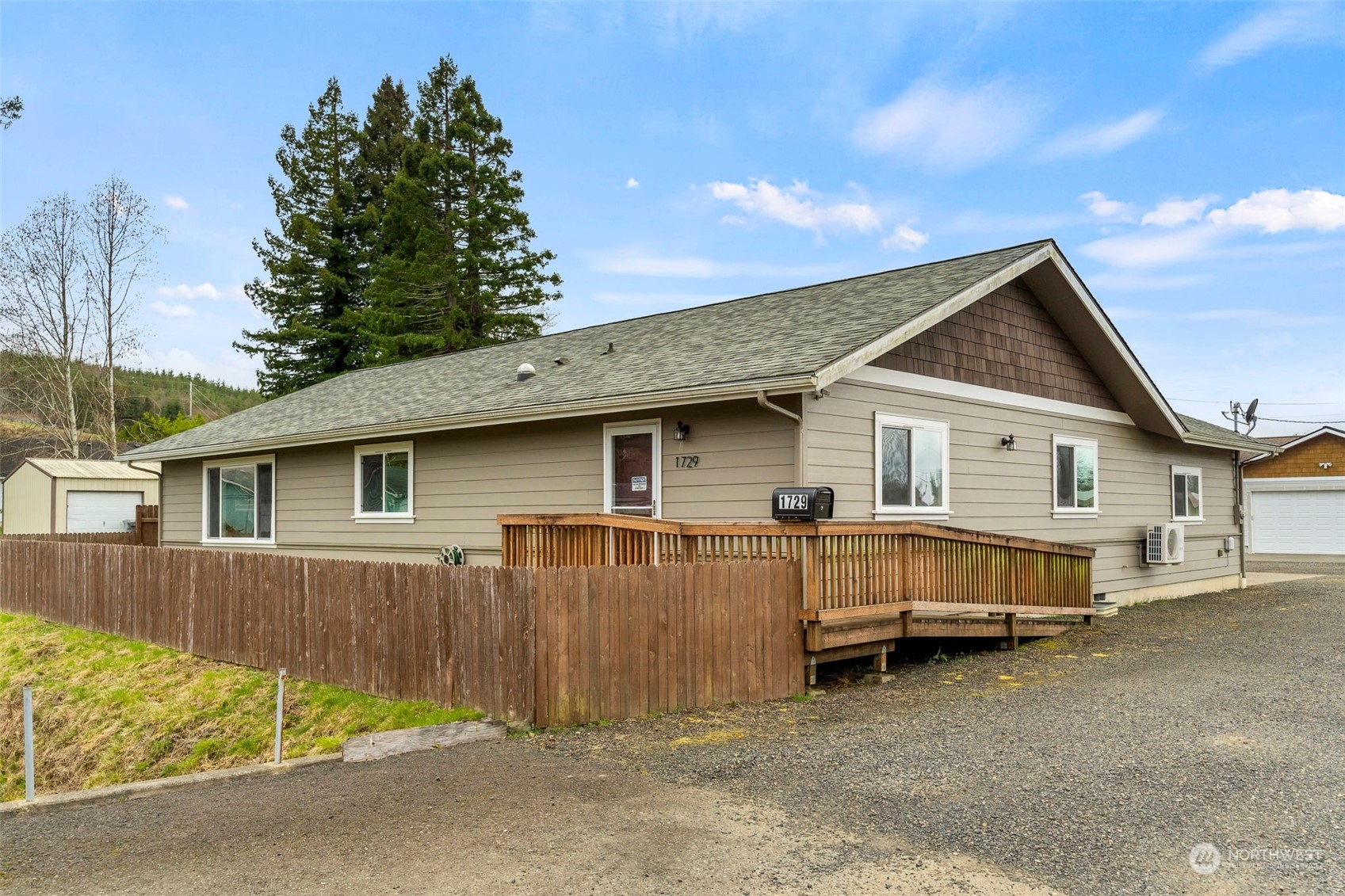 1729 Taft Road Aberdeen, WA 98520 - Photo 3 of 27 Gallery Image 3