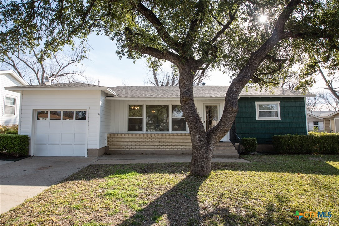2019 South 9th Street Temple, TX 76504 - Photo 1 of 23 Beautiful, completely renovated home!