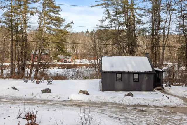 $2,100 | 31 Water Street, Unit 5, Bradford, NH 03221