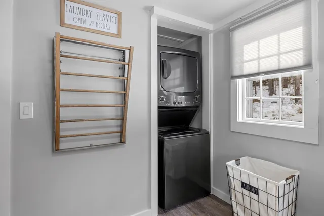 $2,100 | 31 Water Street, Unit 5, Bradford, NH 03221