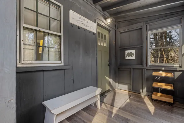 $2,100 | 31 Water Street, Unit 5, Bradford, NH 03221