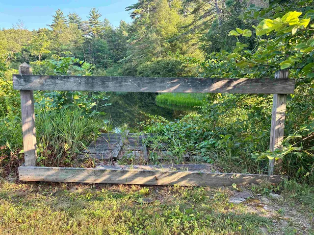 $2,100 | 31 Water Street, Unit 5, Bradford, NH 03221