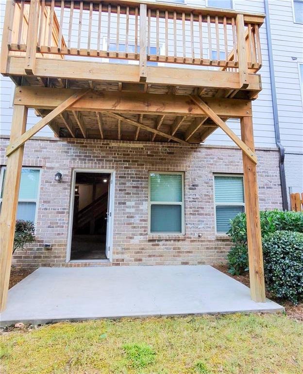 1758 Glenview Park Circle Duluth, GA 30097 - Photo 43 of 45 a front view of house with yard