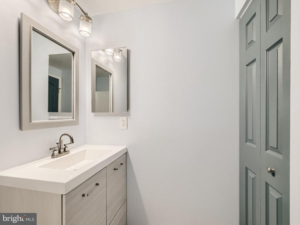 313 Nottingham Road Baltimore, MD 21229 - Photo 18 of 35 Gallery Image 18