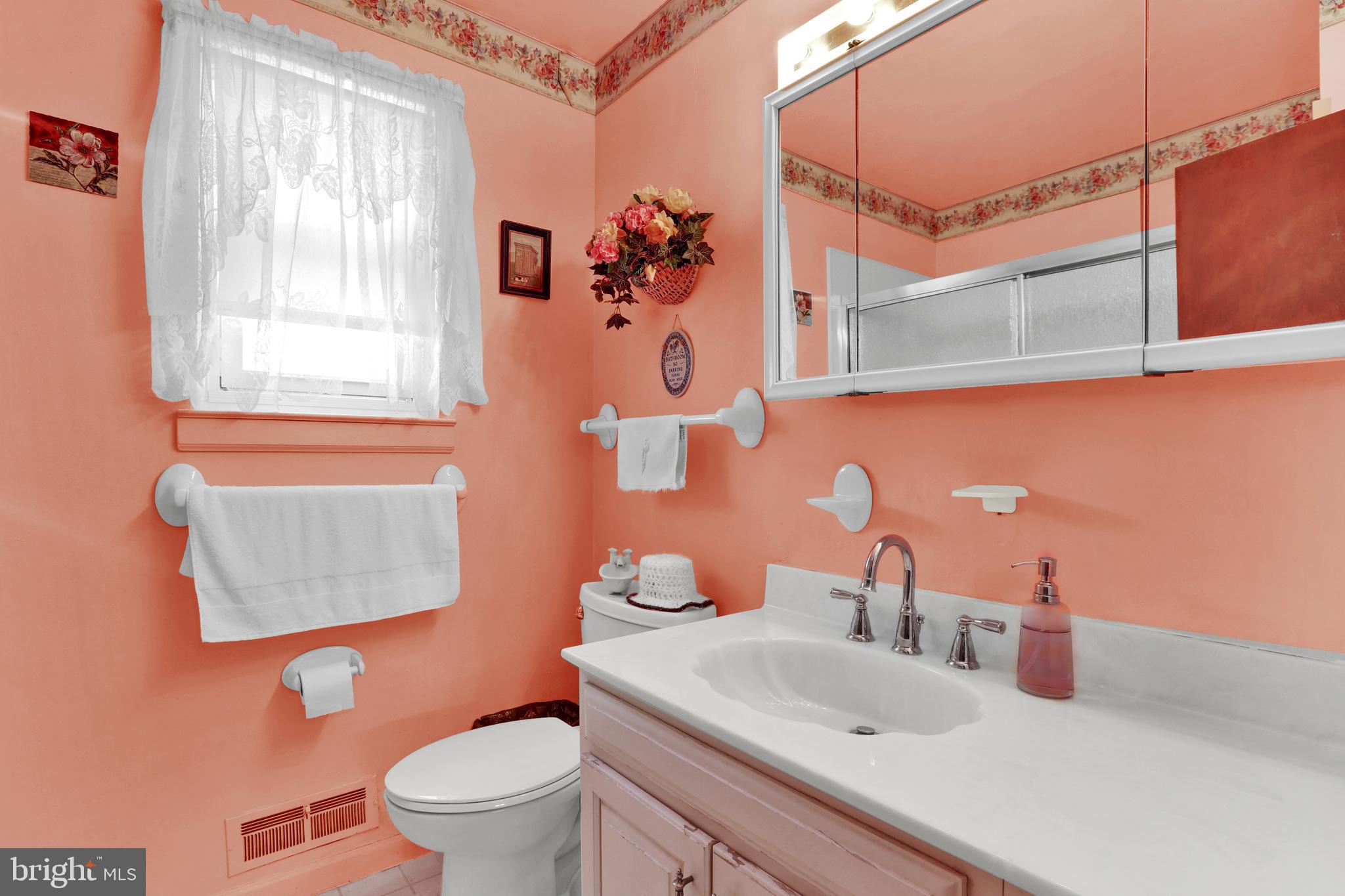 1010 Howard Road Warminster, PA 18974 - Photo 31 of 31 Bathroom