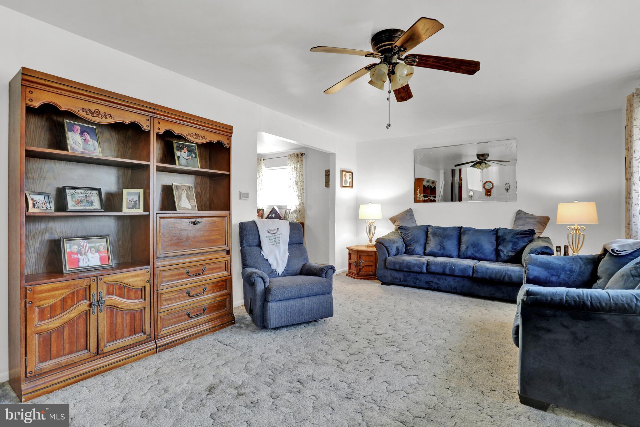 1010 Howard Road Warminster, PA 18974 - Photo 9 of 31 Living Room